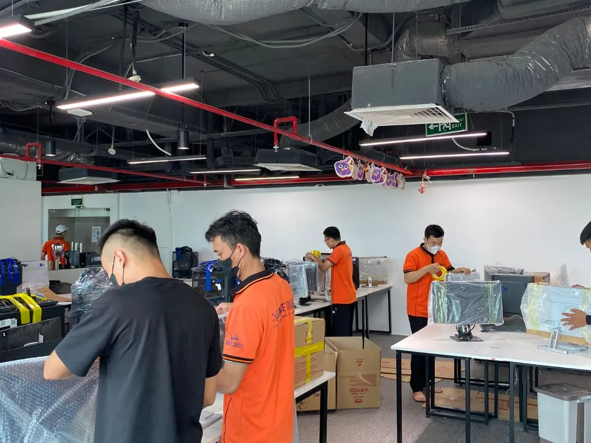 Đội ngũ MOVE HOME chuyển văn phòng trọn gói tại Hà Nội